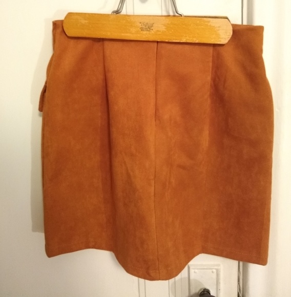 Suede lace up mini skirt - Picture 2 of 2